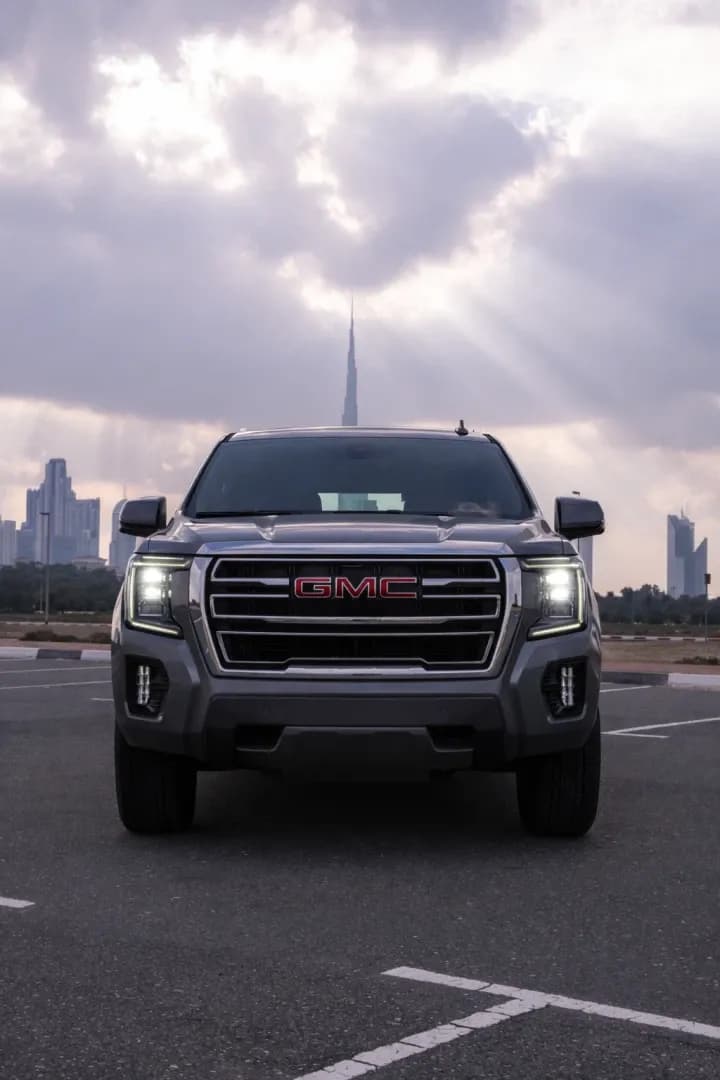 GMC GMC Yukon - 7 Seater Car rental car (2022) - image 2