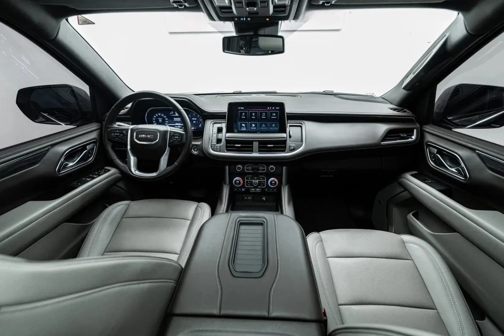 GMC GMC Yukon - Luxury rental car (2024) - image 5