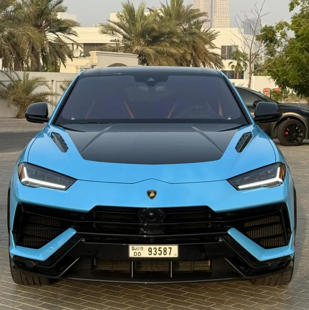 لامبورغيني لامبورغيني أوروس بيرفورمانتي أزرق