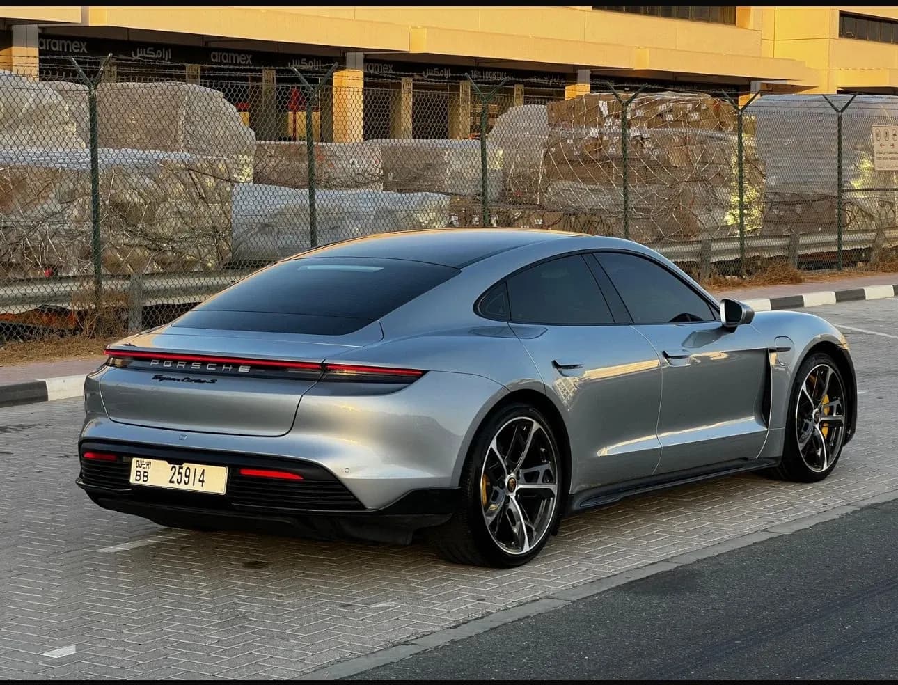 Porsche Porsche Taycan - Sports rental car (2023) - image 6
