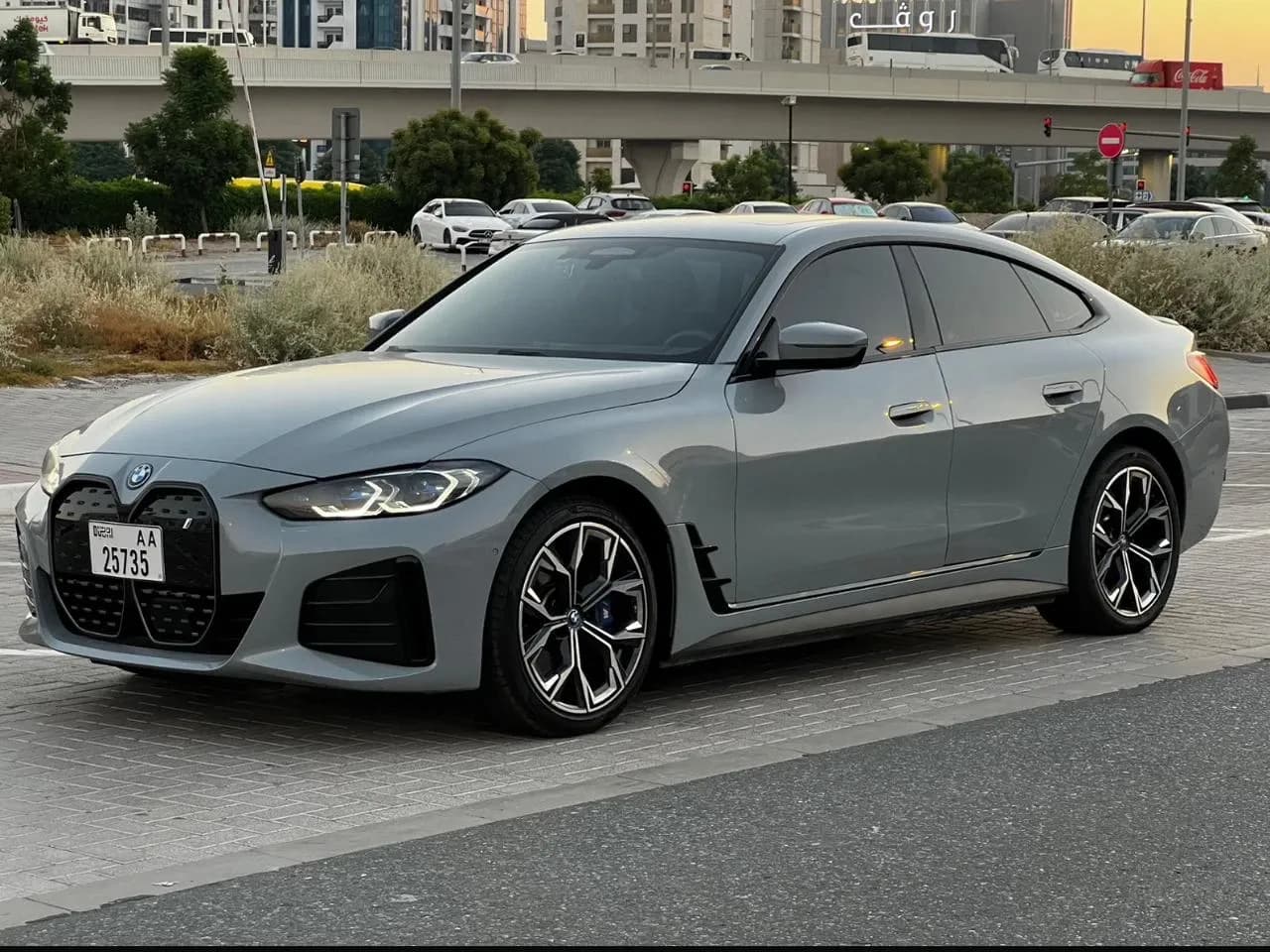 BMW BMW I4 - Luxury rental car (2023) - image 6