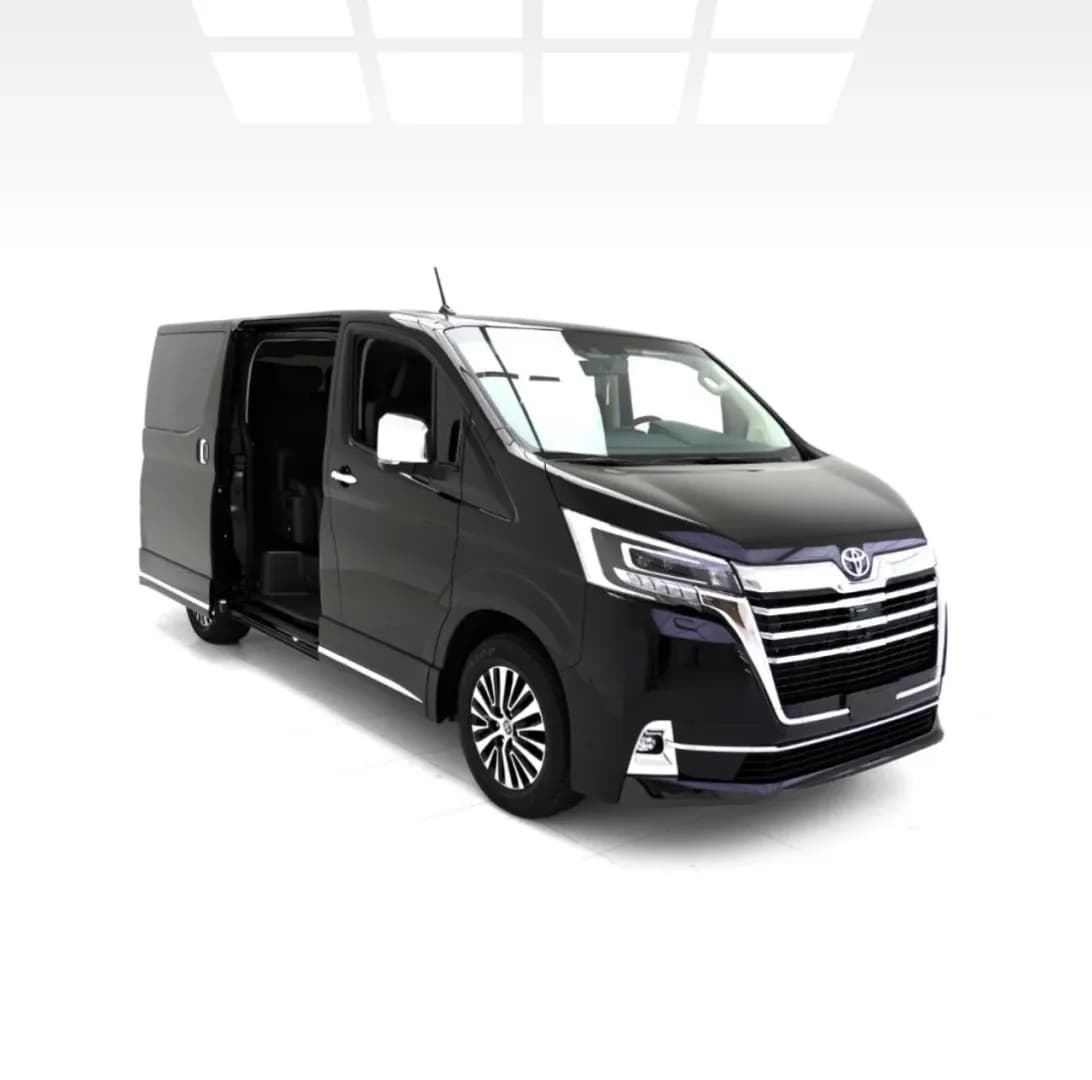 Toyota Toyota - 7 Seater Car rental car (2023) - image 10