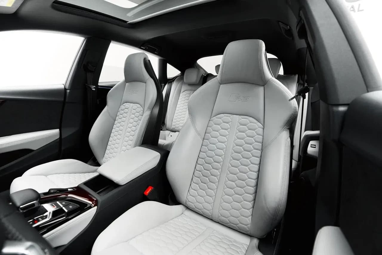 Audi Audi Rs 5 - Luxury rental car (2022) - image 5