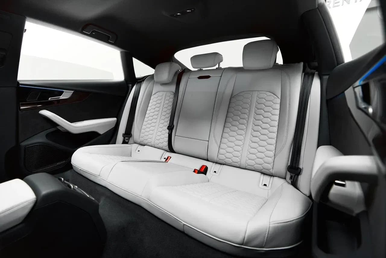 Audi Audi Rs 5 - Luxury rental car (2022) - image 6